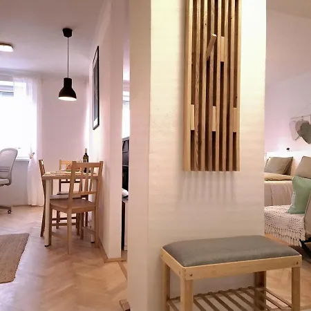 New In The Heart Of The Old Town